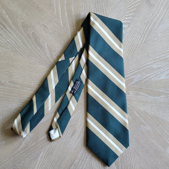 Fred Smith Co. Necktie - Picture 1 of 3